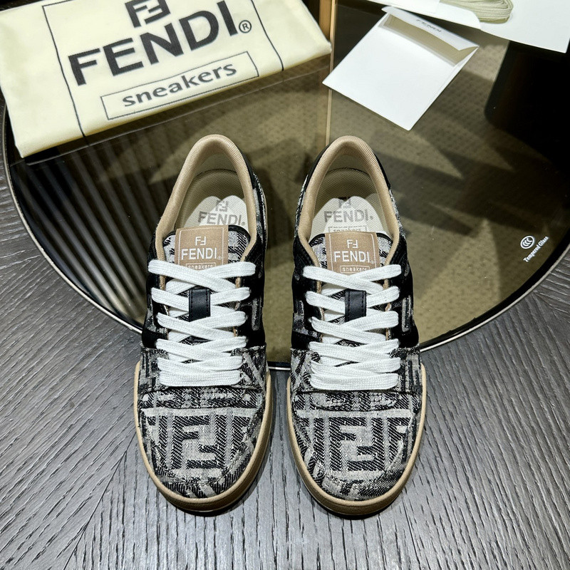 FENDI SNEAKERS