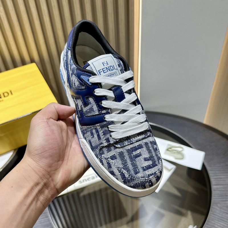 FENDI SNEAKERS