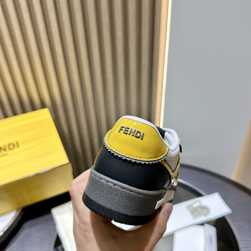 FENDI SNEAKERS