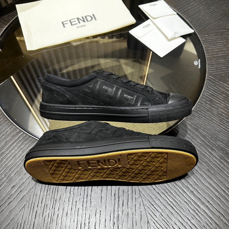 FENDI SNEAKERS