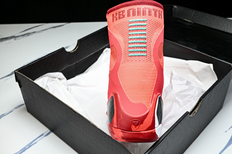 Nike Kobe 9 Protro Christmas - FZ7335-600