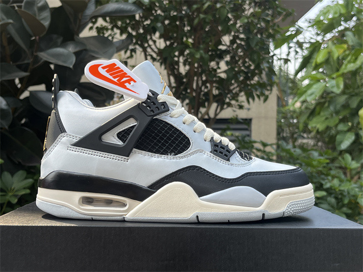Air Jordan 4 GS "Pure Platinum" FZ8585-070
