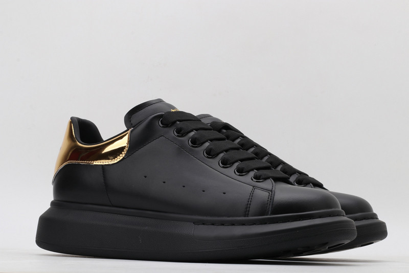 ALEXANDER MCQUEEN SNEAKER