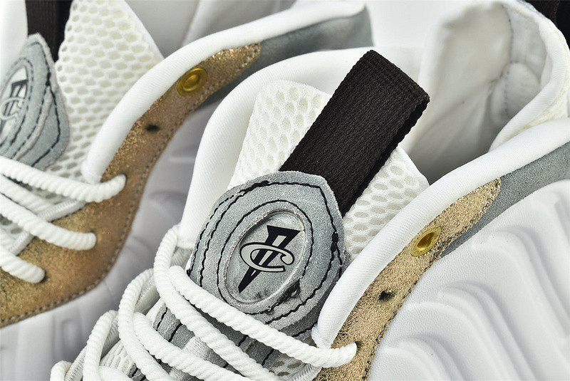 (WMNS) Nike Air Foamposite One 