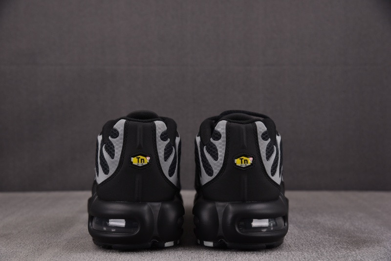 Nike Air Max Plus Black Reflective HQ3029-001