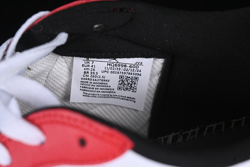 Air Jordan 1 Low OG "Chicago" HQ6998-600