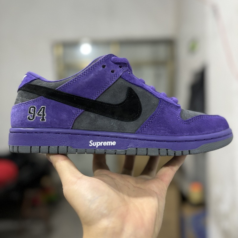 Suprem* x Nike SB Dunk Low OG QS "Ink" HQ8487-500