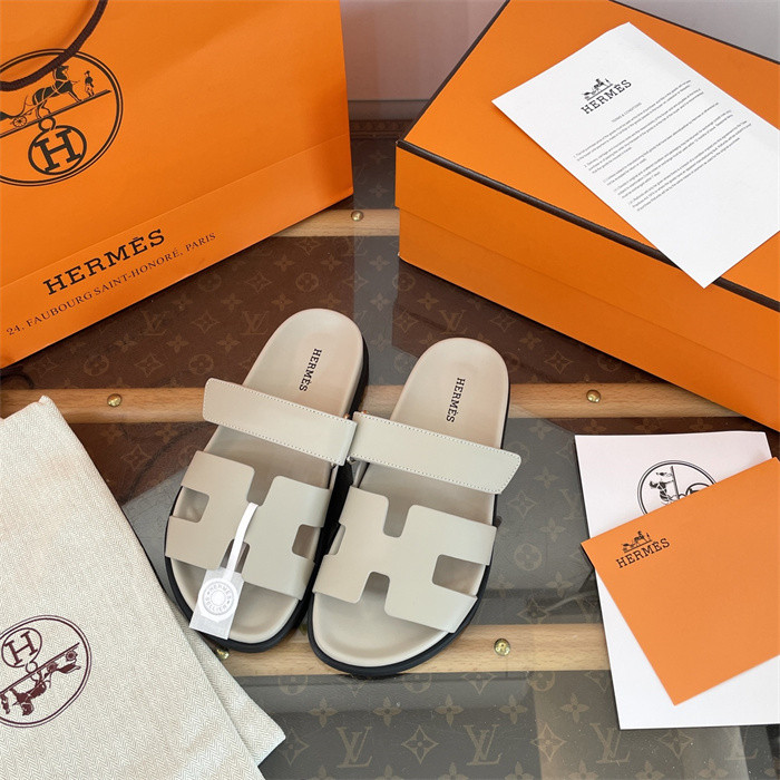 H*rmes Sandals