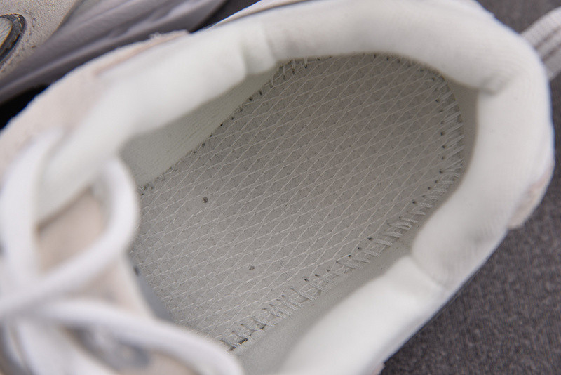 New Balance 530 Sea Salt - MR530CE