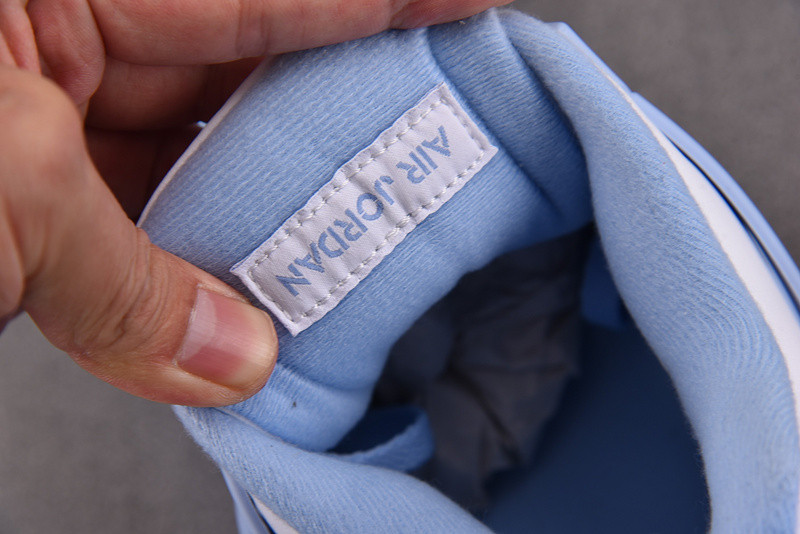 Air Jordan 4 "Aluminum" "White/Blue Tint" HV0823-100