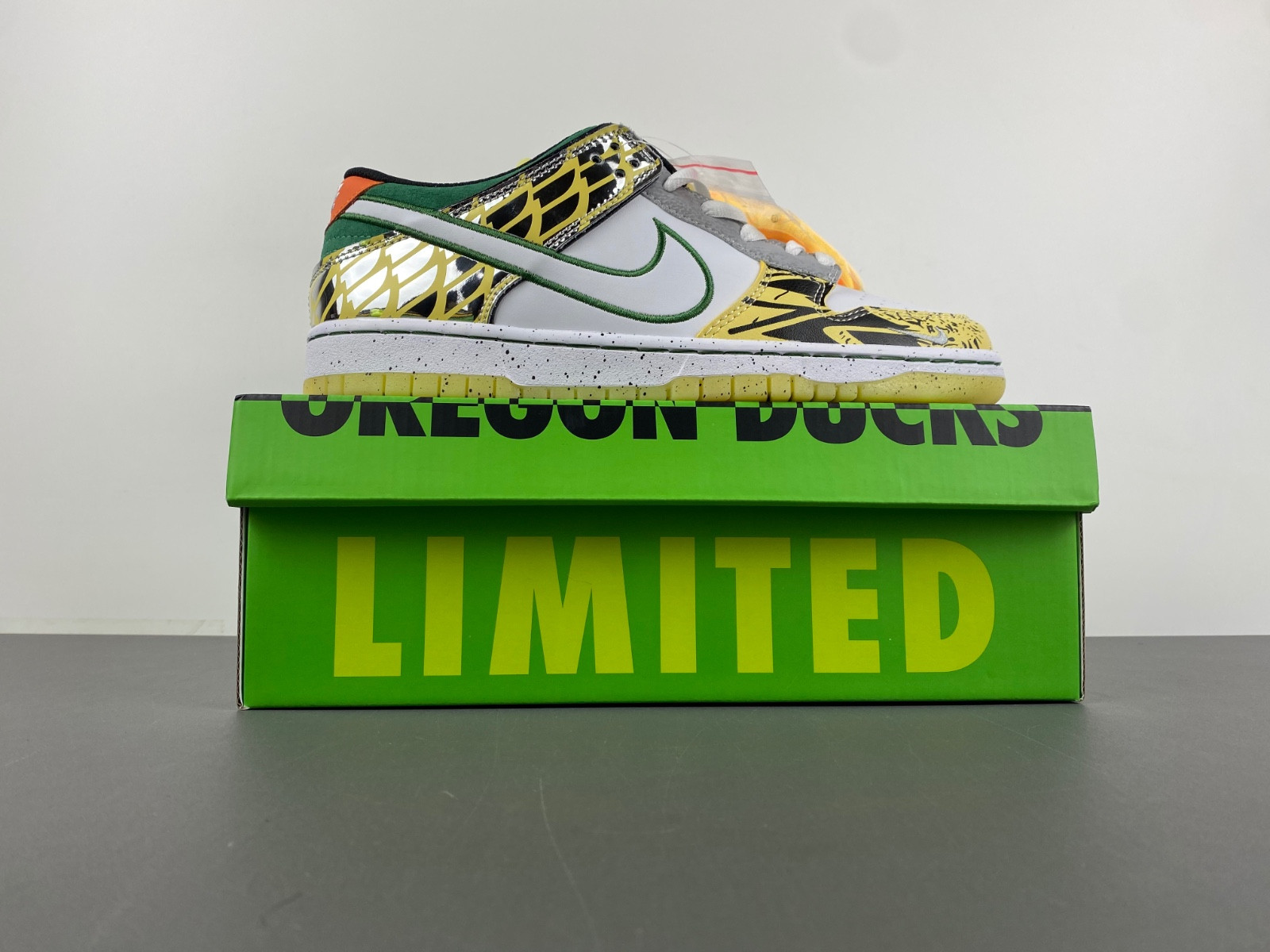 Nike Dunk Low "What The Ducks Away" HV1454-100