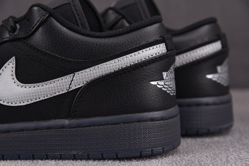 Air Jordan 1 Low "Dark Gum Soles" HV5968-001