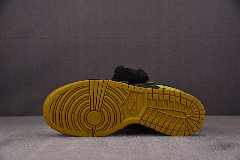 Nike Dunk Low "Halloween Skull" HV6103-300