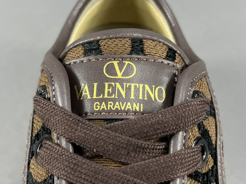 Valentino Garavani Totaloop