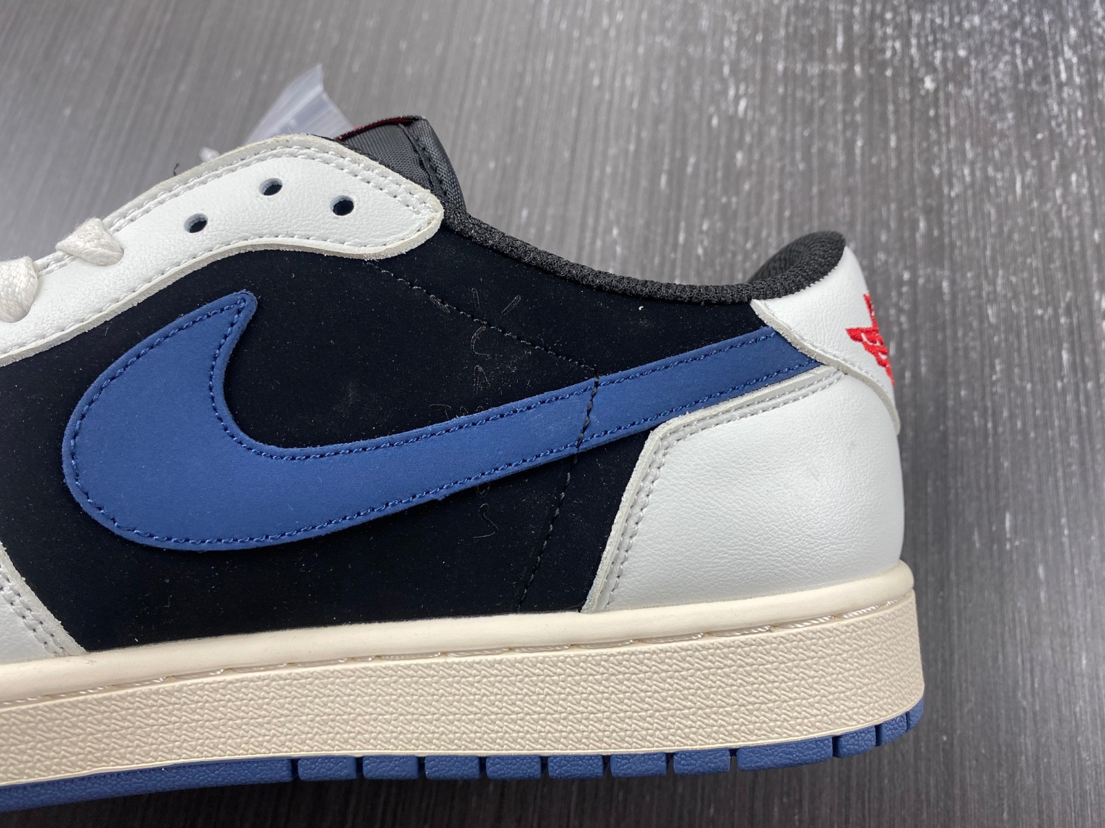 Travis Scott x Fragment Design DM7866-713