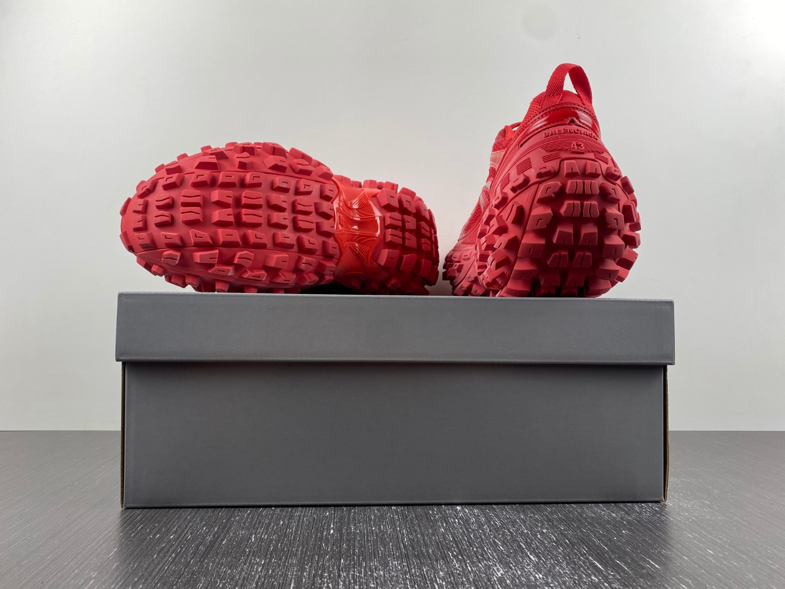 Ba*len*cia*ga bouncer chunky-sole sneakers