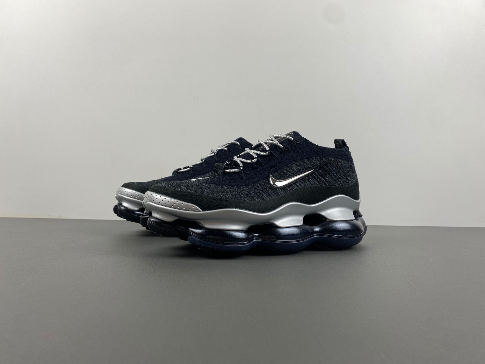 Nike AIR MAX Low-Top Sneakers HJ3487-001