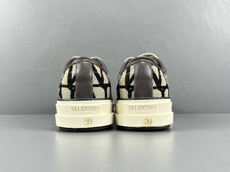 Valentino Garavani Totaloop