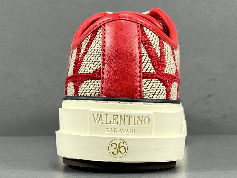 Valentino Garavani Totaloop