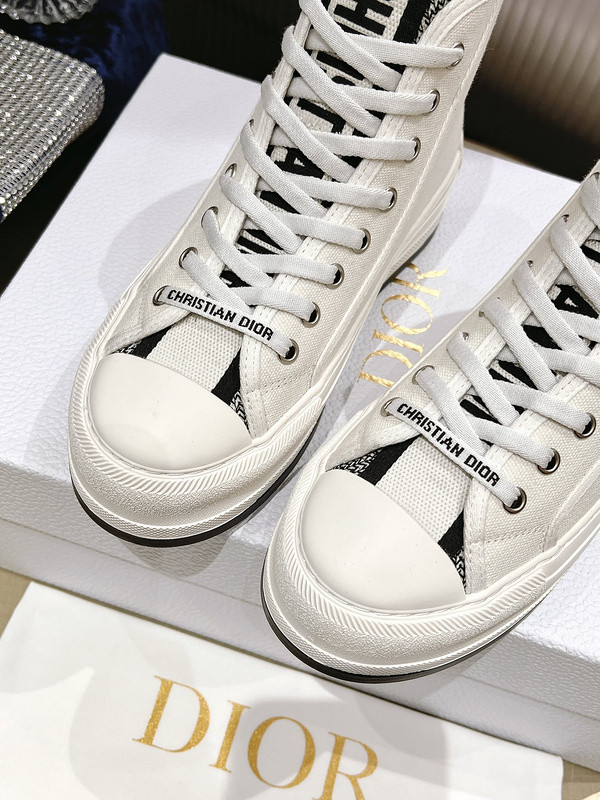 D B23 HIGH-TOP SNEAKERS