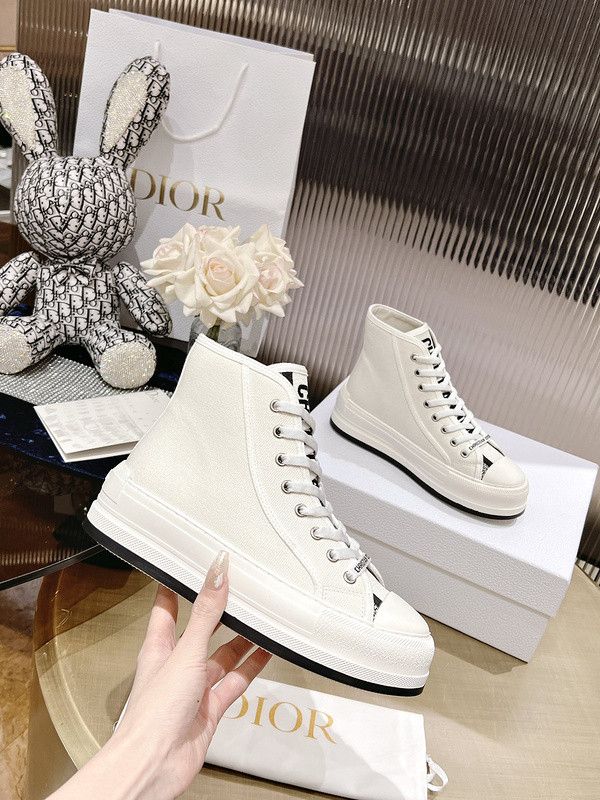 D B23 HIGH-TOP SNEAKERS