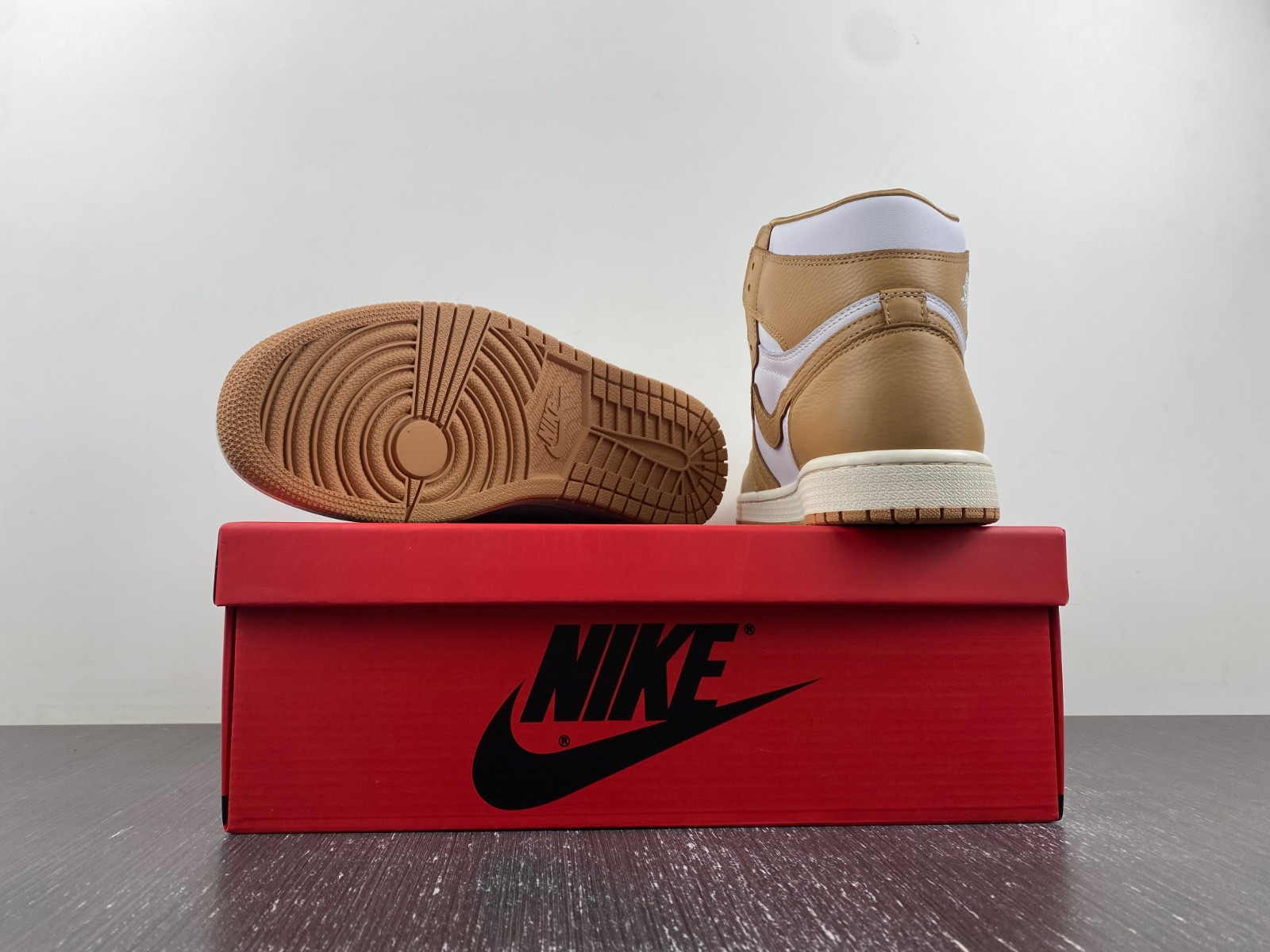 Air Jordan 1 Retro High OG "Praline" FN6622-201