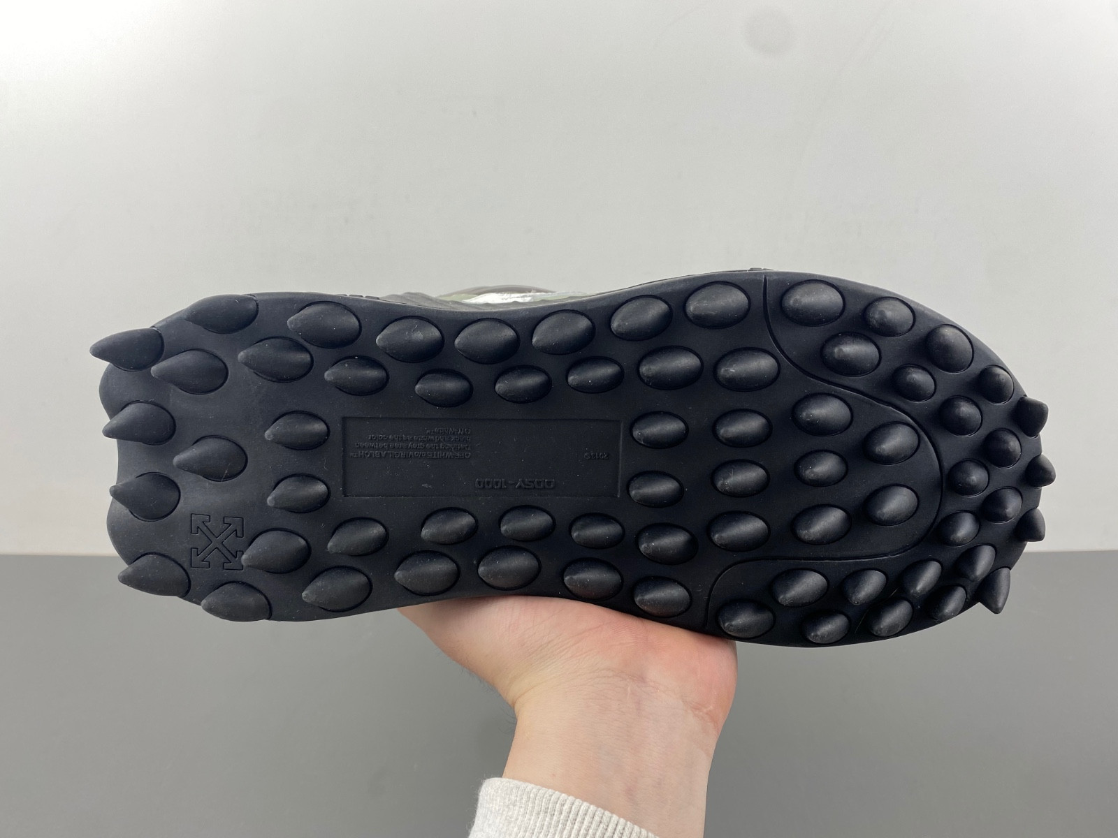 OW C/O ODSY-1000 SPORTS SHOES