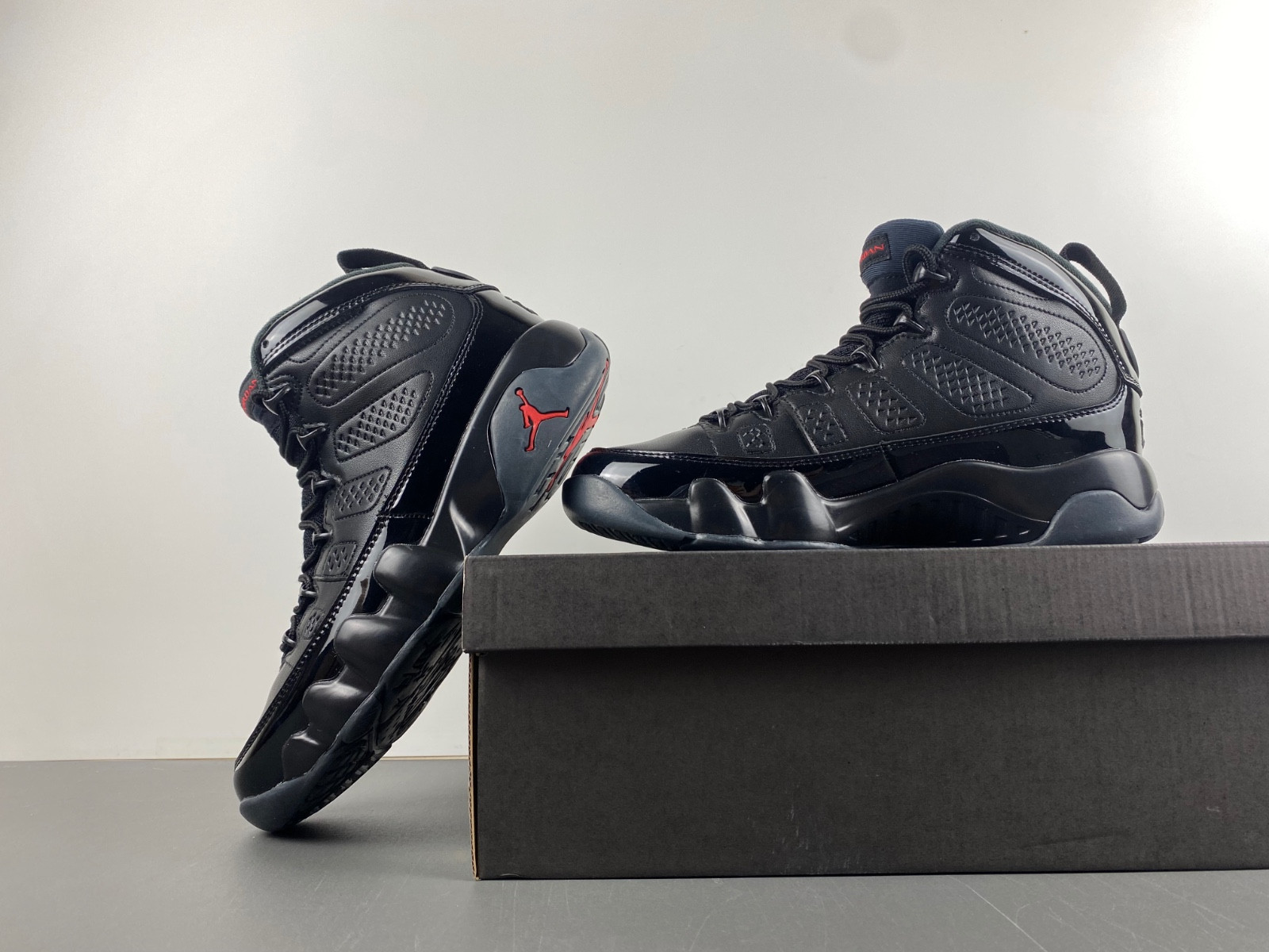 Air Jordan 9 Retro Bred | 302370-014