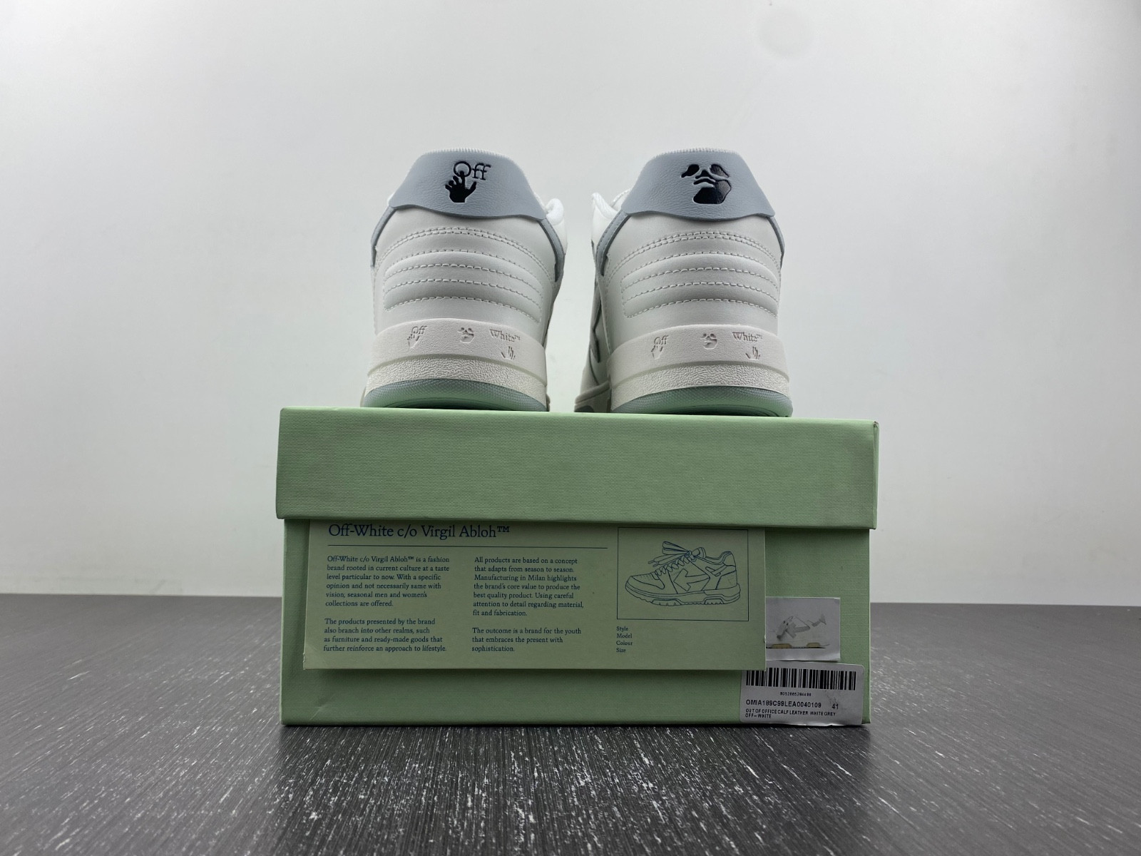 Off-White c/o Virgil Abloh