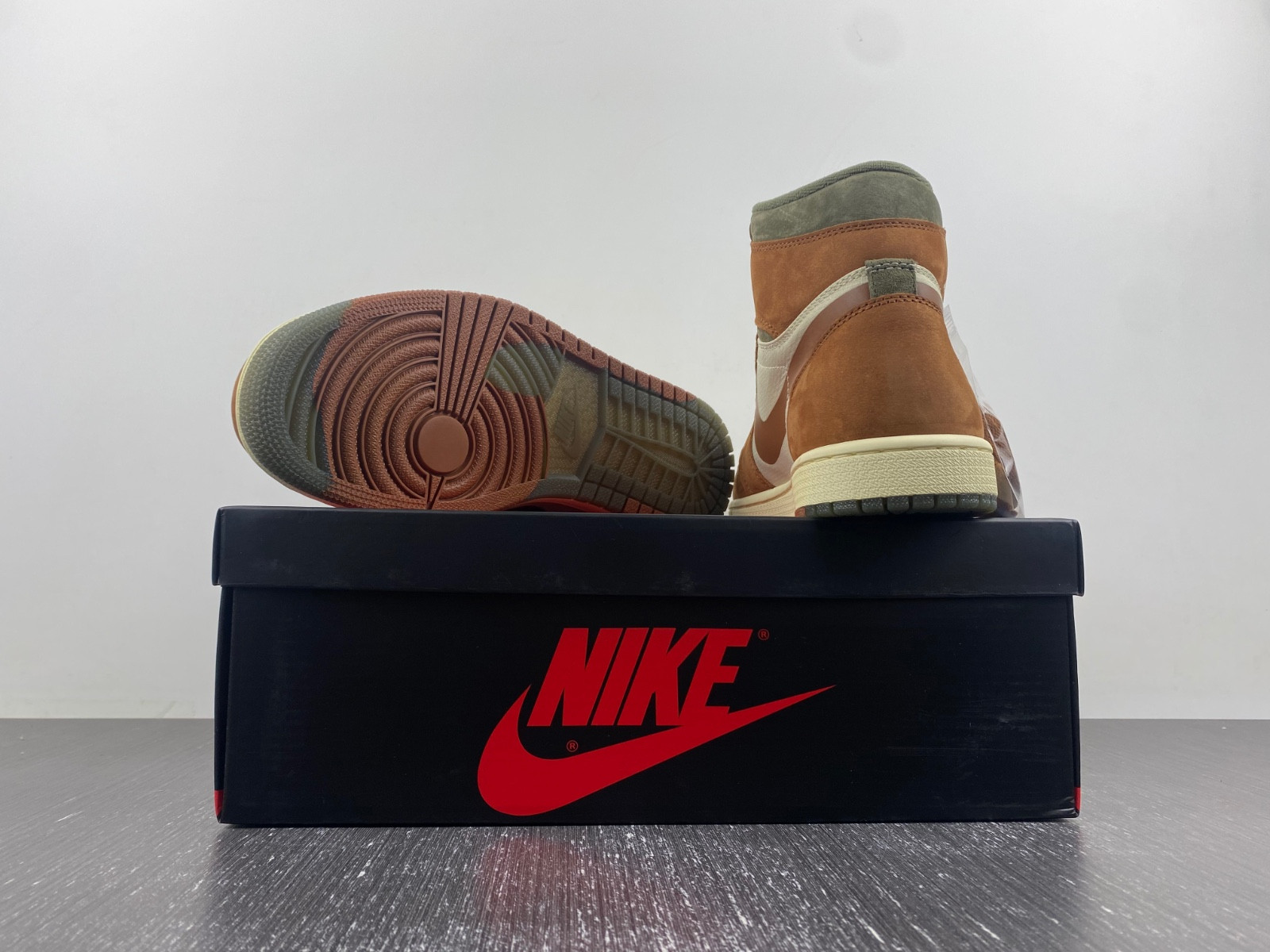 Air Jordan 1 Element Gore-Tex “Brown/Olive” DB2889-100