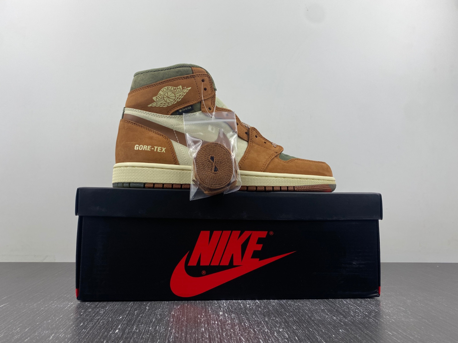 Air Jordan 1 Element Gore-Tex “Brown/Olive” DB2889-100