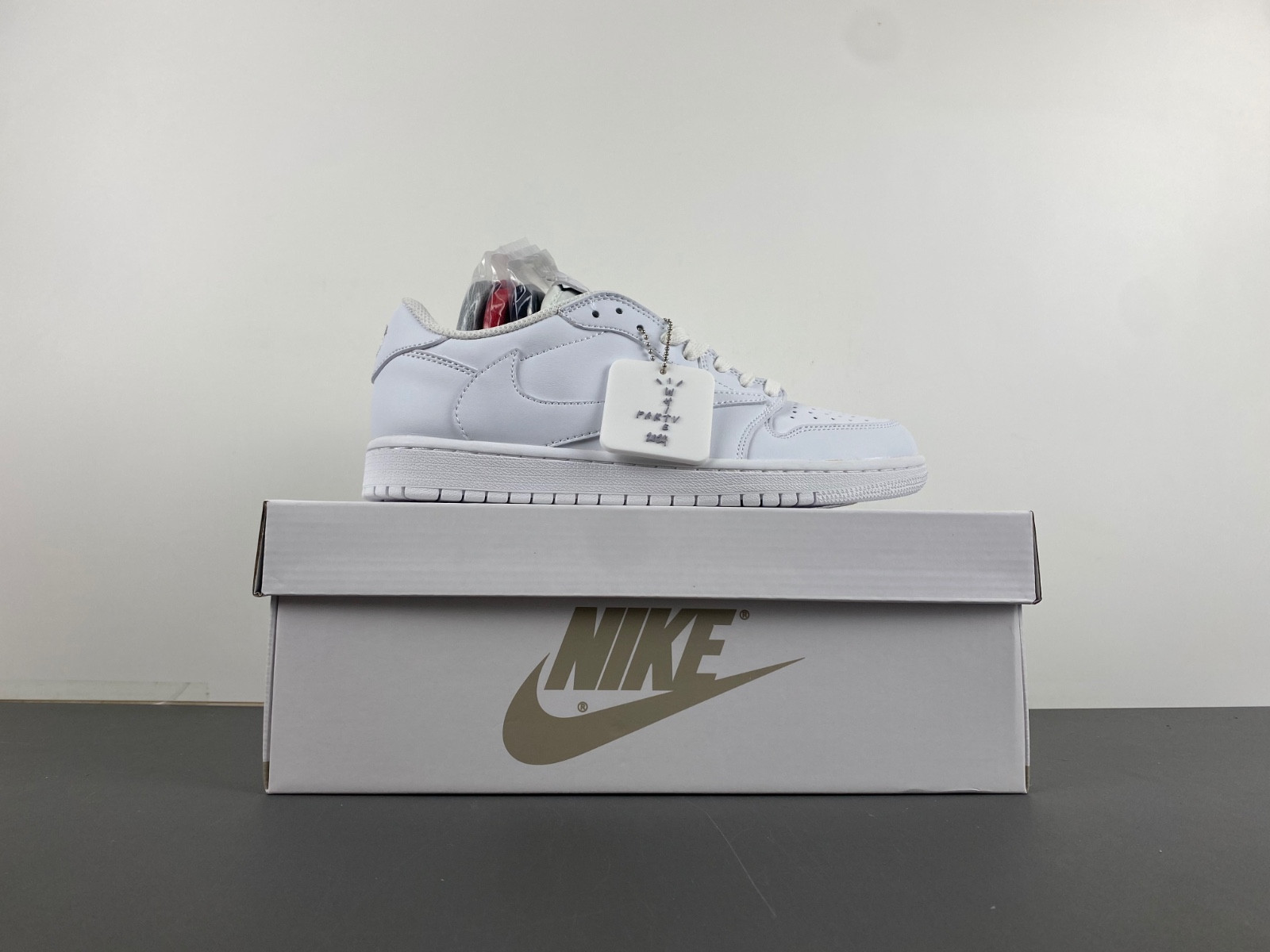 Travis Scott x Nike Air Jordan 1 Low OG “White Party” DM7866-292