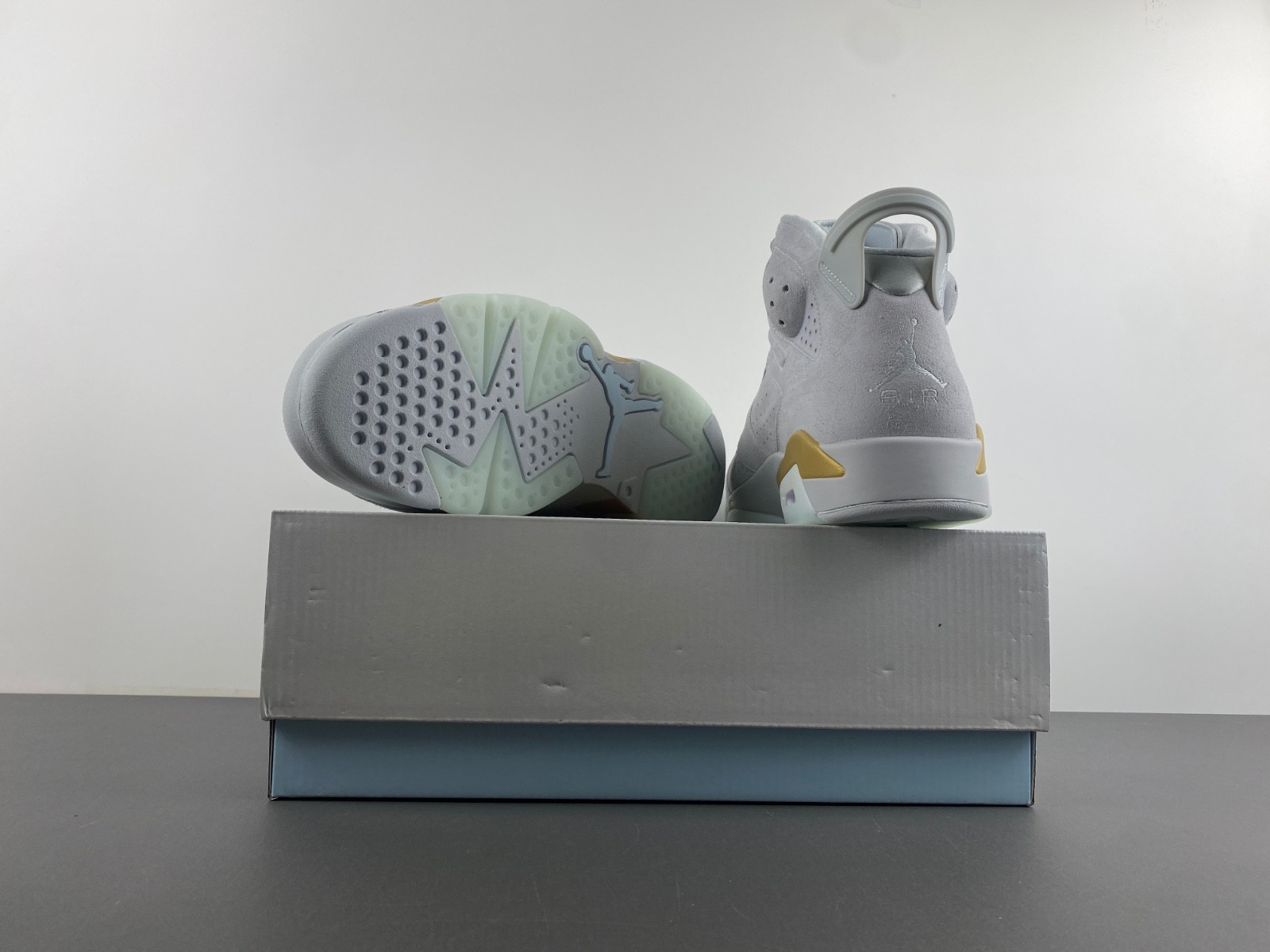 Air Jordan 6 WMNS Craft "Paris" DQ4914-074