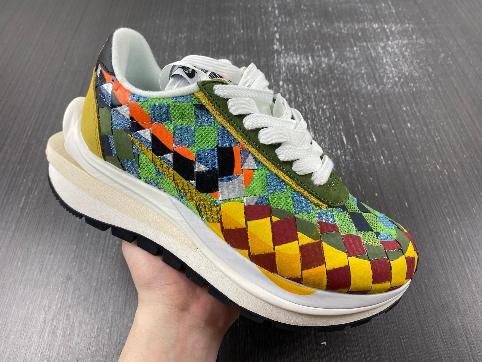 Nike LDVaporwaffle Mix / sacai Low “Green Gusto” DR5209-300