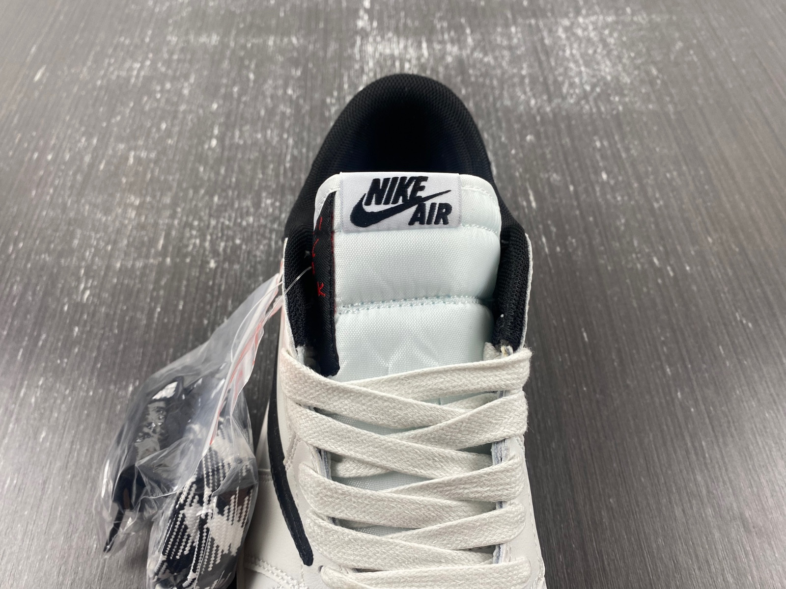 OFF-WHITE x Travis Scott x Air Jordan 1 OW DM7888-180