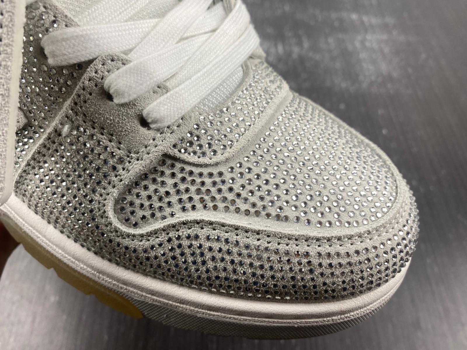 Off-White c/o Virgil Abloh