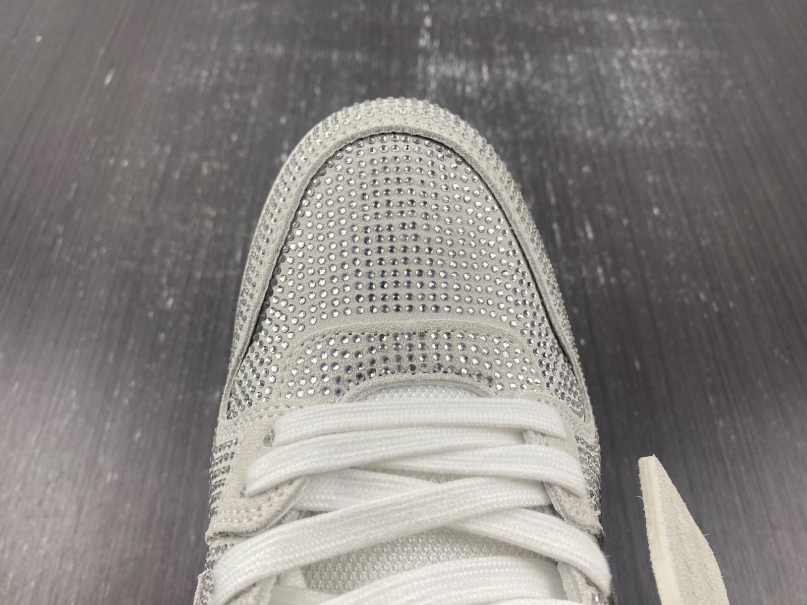 Off-White c/o Virgil Abloh