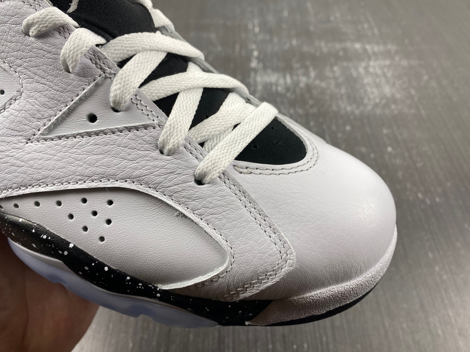 Air Jordan 6 "Reverse Oreo" CT8529-112