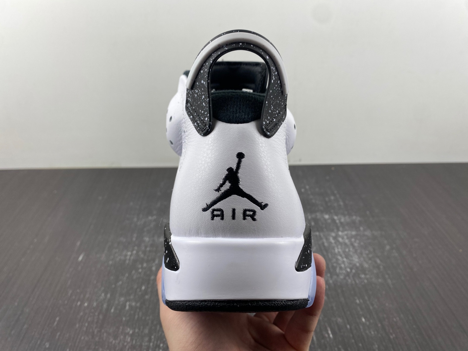 Air Jordan 6 "Reverse Oreo" CT8529-112