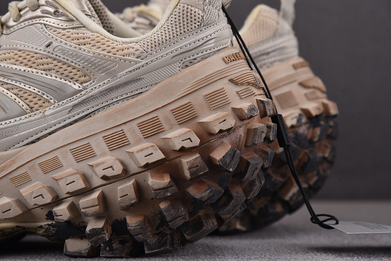 Ba*len*cia*ga bouncer chunky-sole sneakers