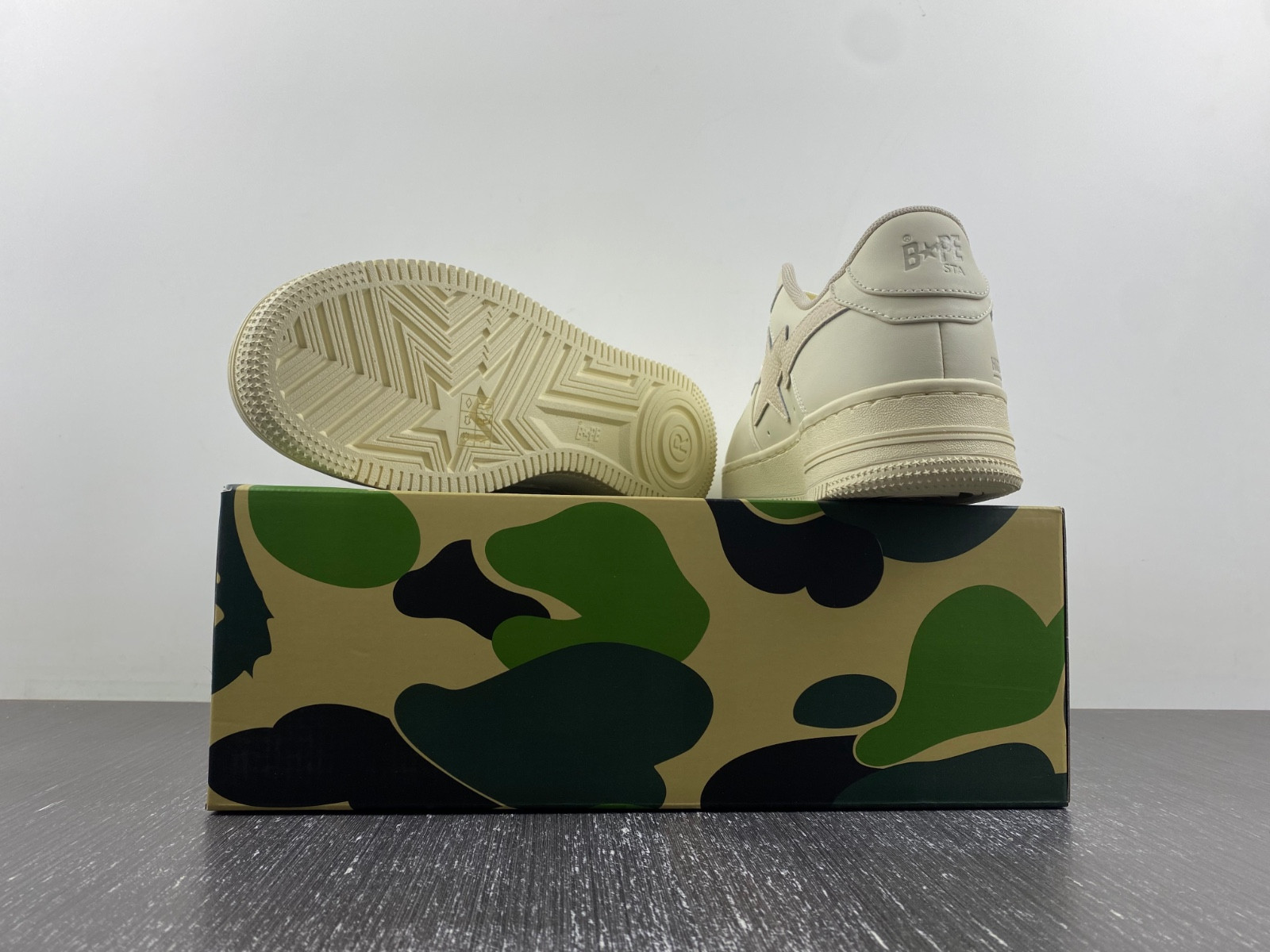BAPE SNEAKERS