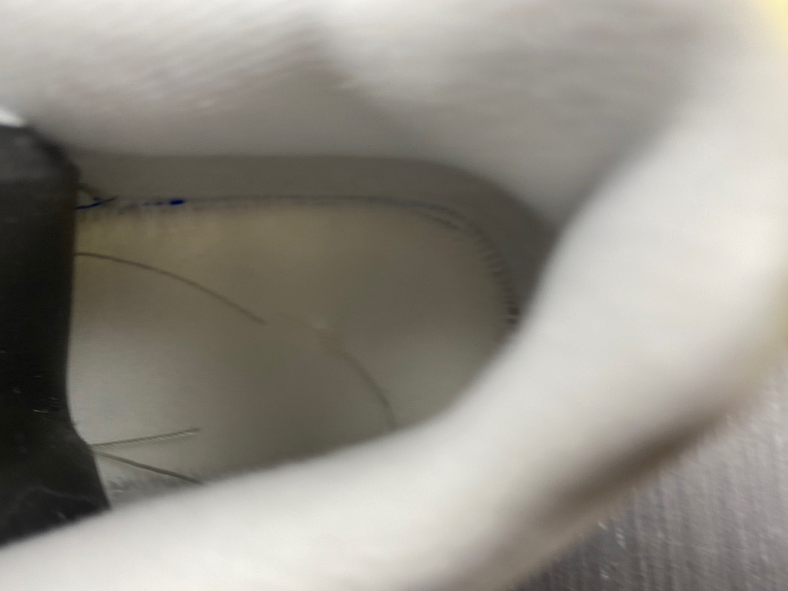 Off-White c/o Virgil Abloh