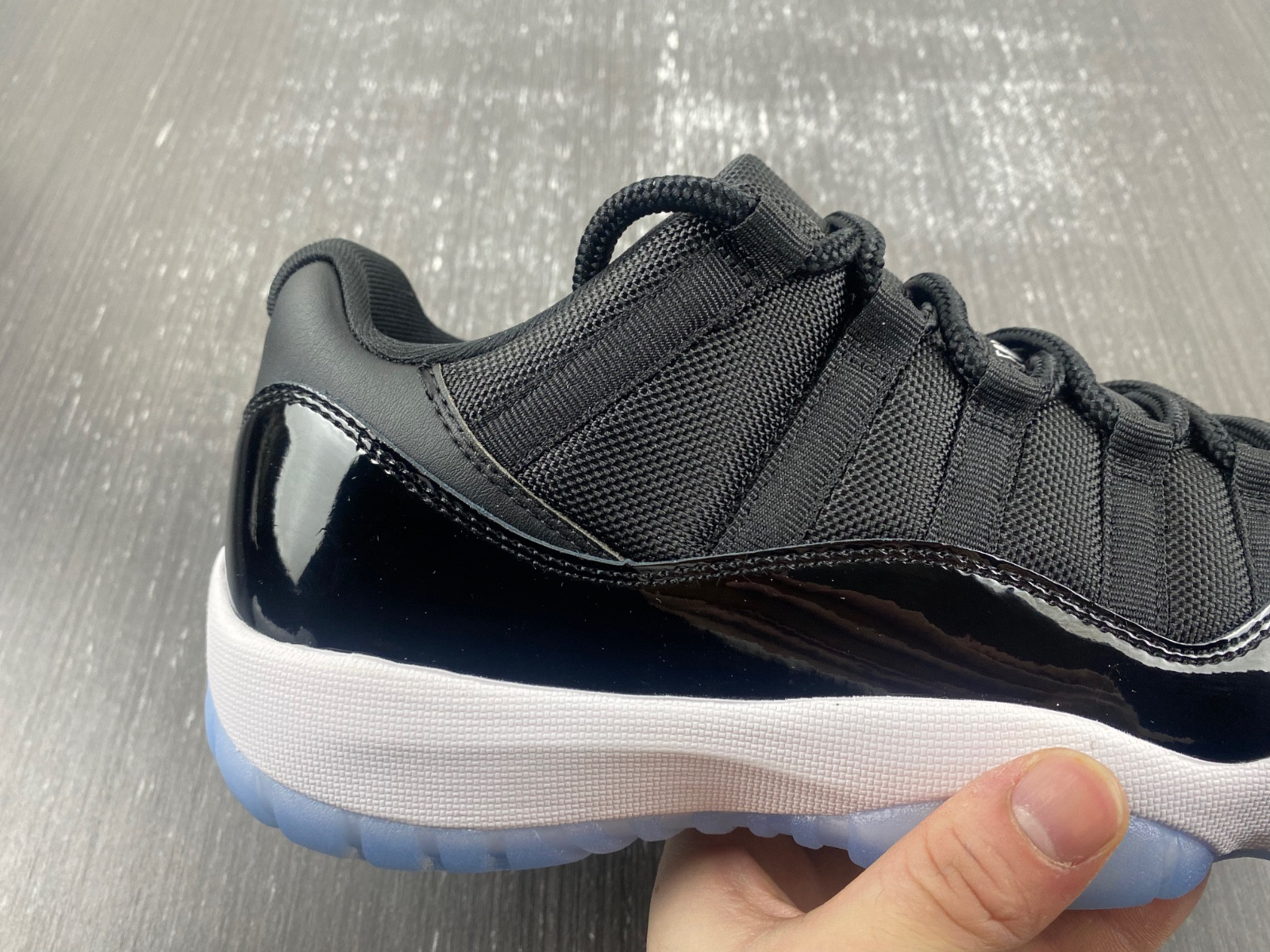 Air Jordan 11 Low 