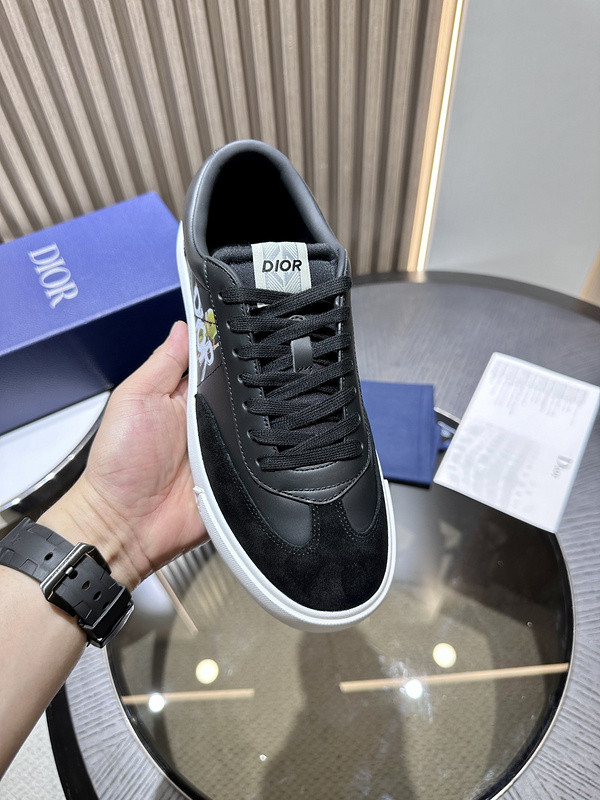 DR B33 SNEAKER