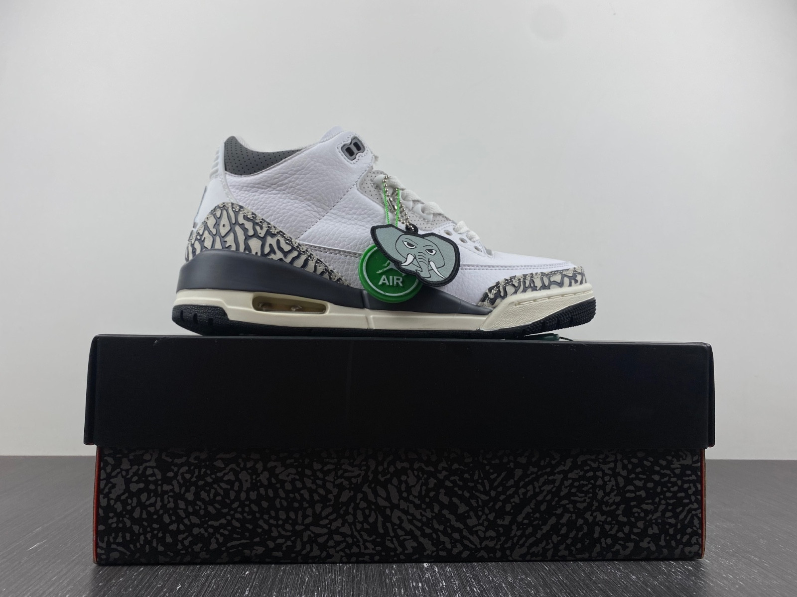 Air Jordan 3 GS Hide N