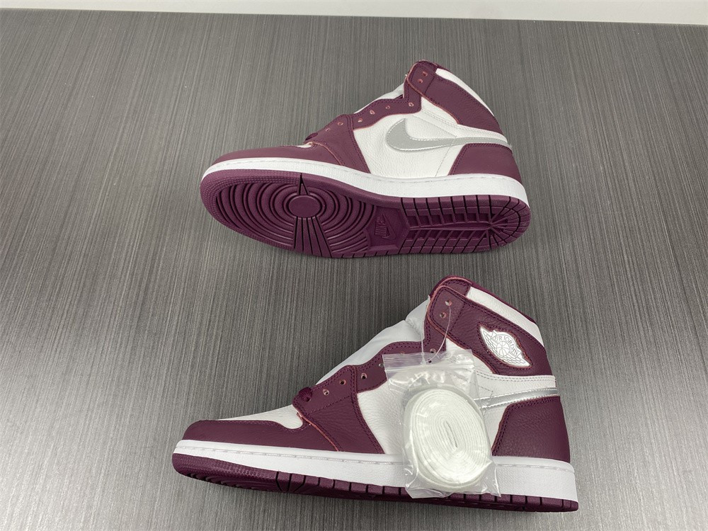 AIR JORDAN 1 RETRO HIGH OG “BORDEAUX” 555088-611