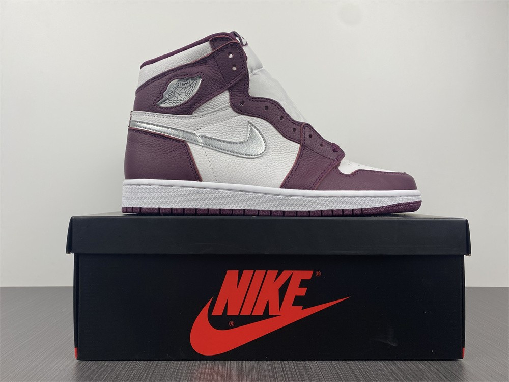 AIR JORDAN 1 RETRO HIGH OG “BORDEAUX” 555088-611
