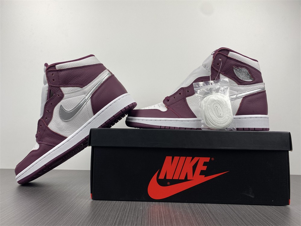 AIR JORDAN 1 RETRO HIGH OG “BORDEAUX” 555088-611