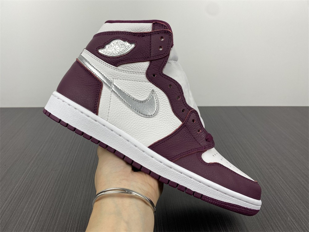 AIR JORDAN 1 RETRO HIGH OG “BORDEAUX” 555088-611