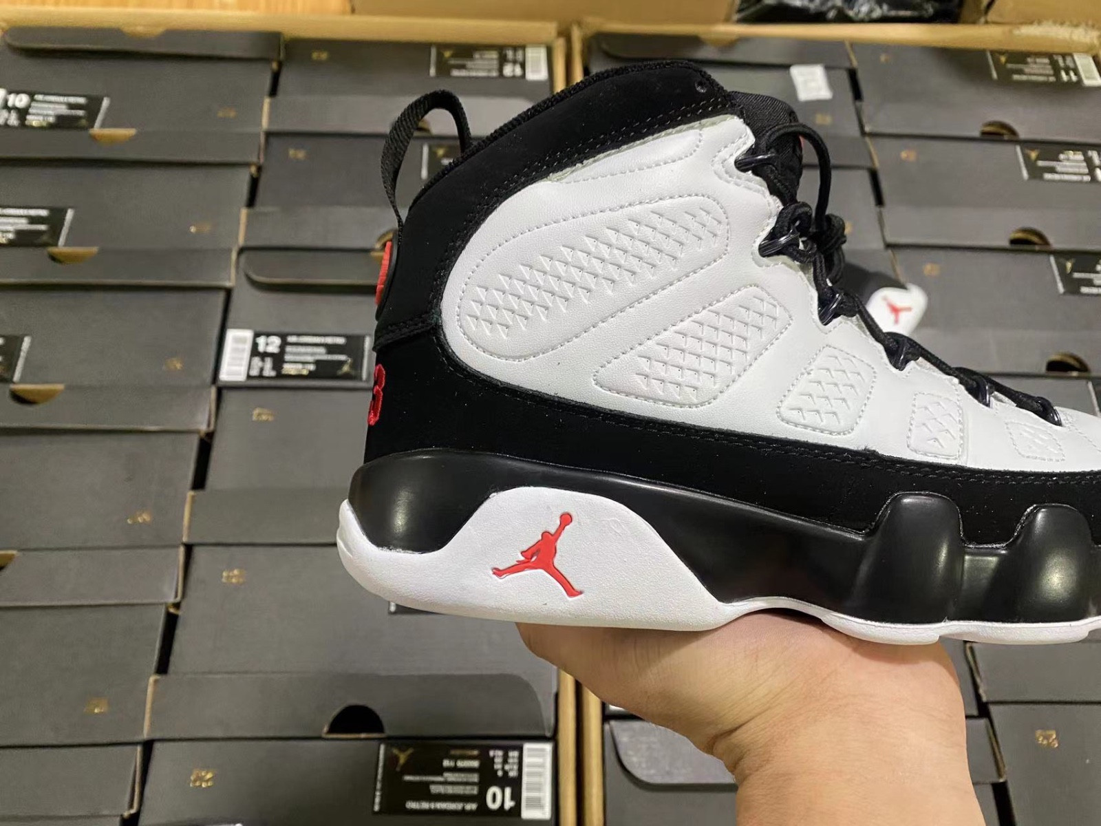 Jordan 9 Retro OG (2016) - 302370-112